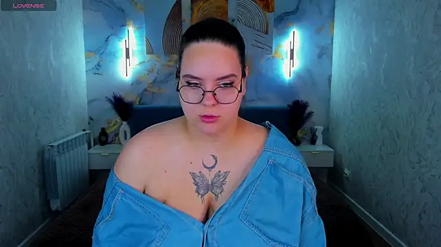 XXX chat uživo modela Kity_Mooree