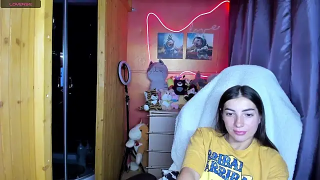 Živý XXX chat Fiery_Brunette_
