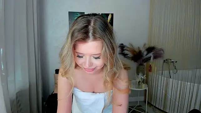 FollowLovee – Live XXX-chat