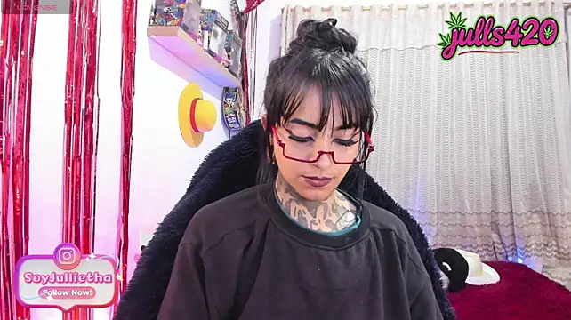 XXX chat uživo modela Julls420_