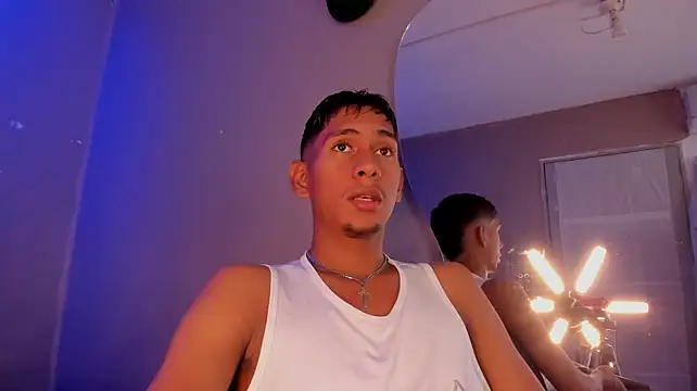 دردشة Nick_Collins18 الجنسية المباشرة