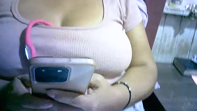 XXX chat uživo modela Zulreyna