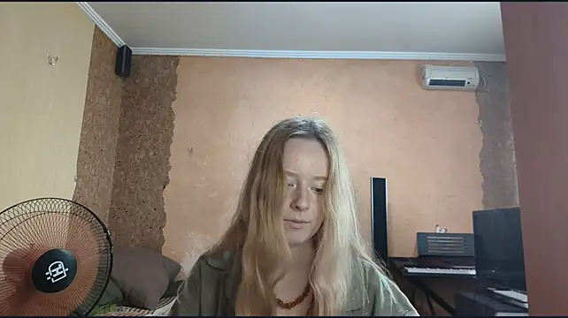 XXX chat uživo modela KateVibe_01