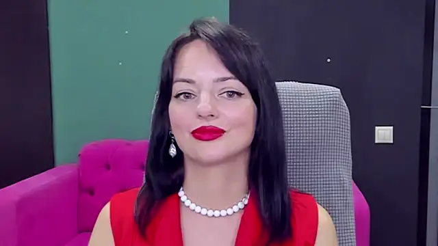 XXX chat uživo modela BellaRowan