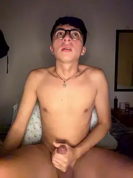 CamiRojas_boy 网络视讯表演