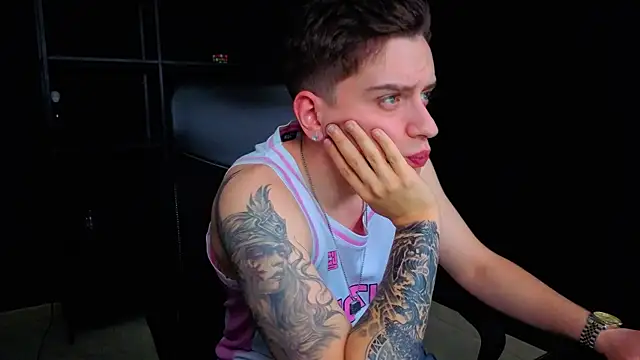 FelixStarkk 라이브 XXX 채팅