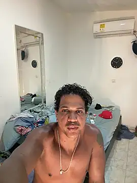 bigdick211292 网络视讯表演