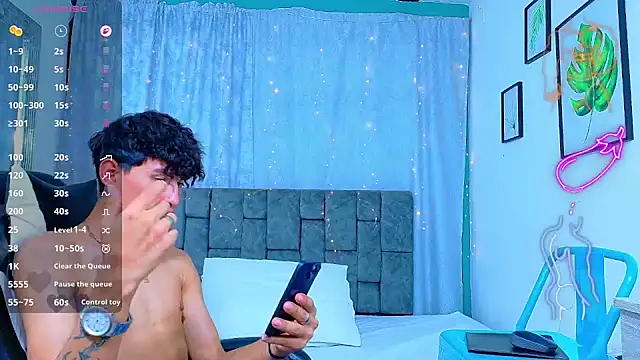 NicolasTorrez's Live XXX Chat