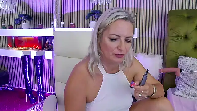 LadyTouch Chat XXX in diretta