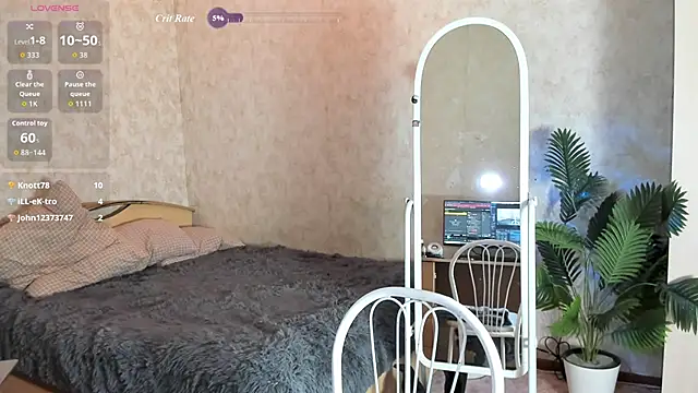 Chat +18 de Tiny_Sparkling ao vivo
