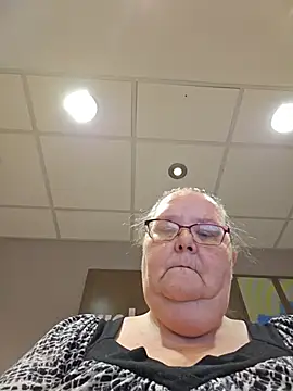 Hornybbw1978's Live XXX Chat