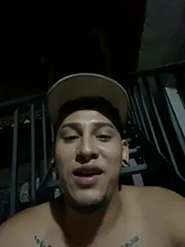 Show modela IvanScoott na web-kameri