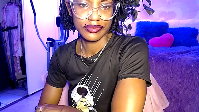 XXX chat uživo modela CocoSage
