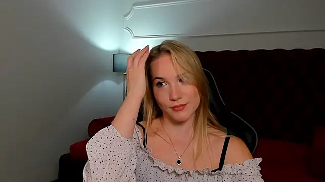 Chatroom XXX en direct de ElaraVoltage