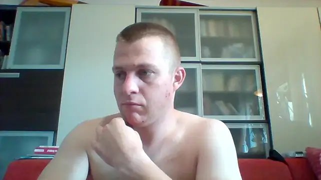Show modela Matttthees na web-kameri