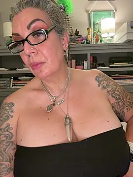 dieseldame1313 라이브 XXX 채팅
