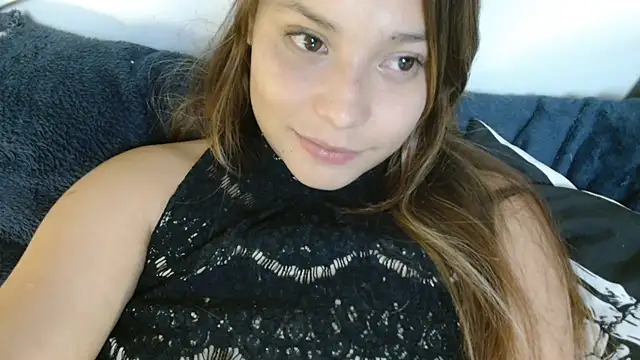 XXX chat uživo modela 3littles