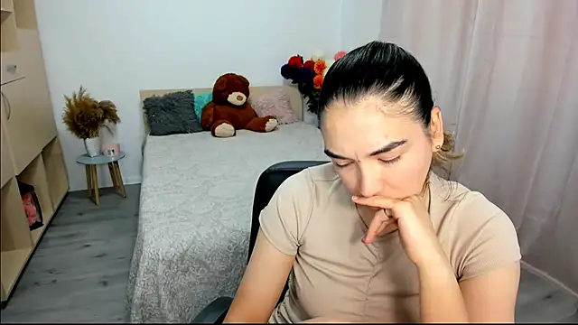 AlexaJuly XXX чат на живо