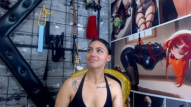Aiiko_Domme's Live XXX Chat