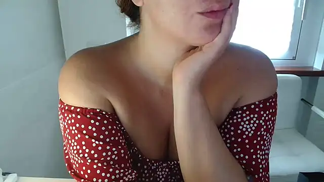 XXX chat uživo modela NeverPlayForTheAudience