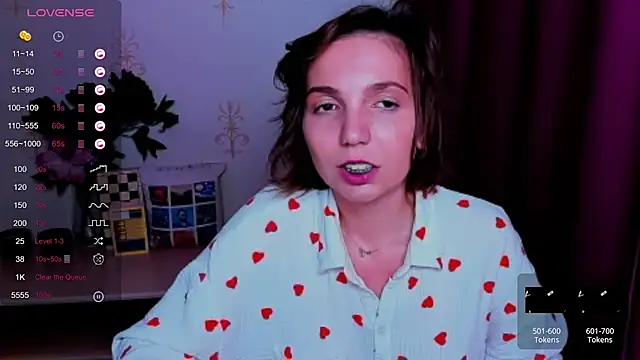 KindHazelHere_ Chat XXX in diretta