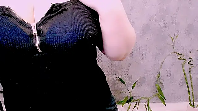 Živý XXX chat Djullia