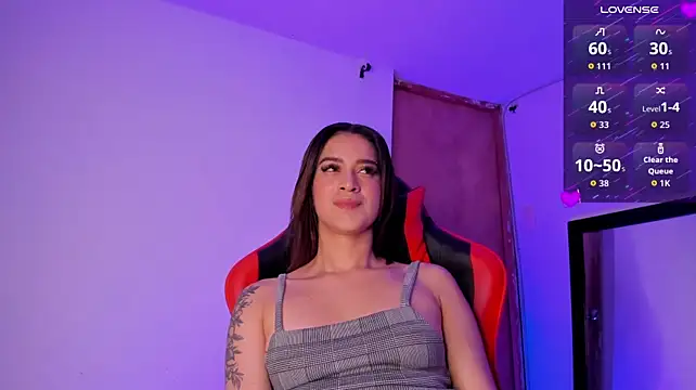 XXX chat uživo modela EllieCarter_