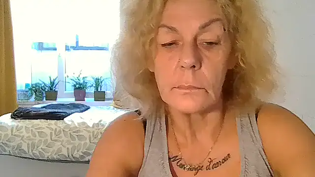 belgianshantie's Live XXX Chat