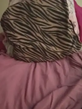 XXX chat uživo modela Fat_pussyx