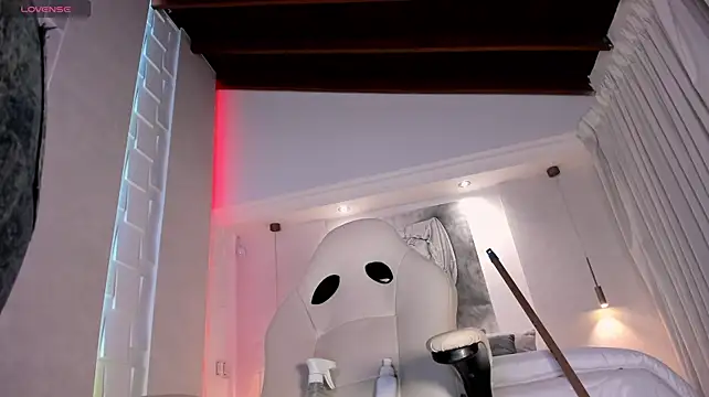 XXX chat uživo modela Jadee_Carter