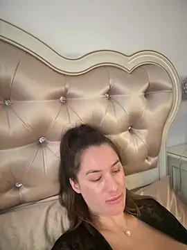 HotXMom_'s Live XXX Chat