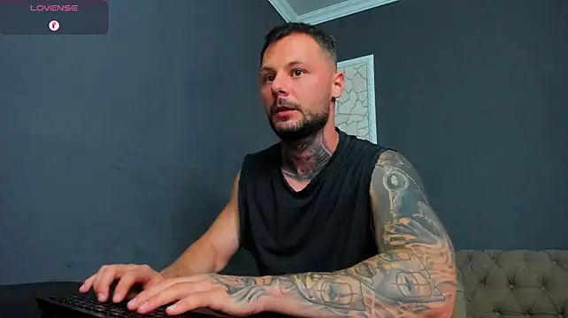 BrianHunts – Naživo XXX chat
