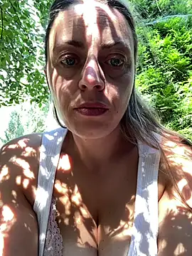 XXX chat uživo modela ladywithbigass
