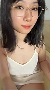 kittyvivian Adlı Modelin Canlı XXX Sohbeti