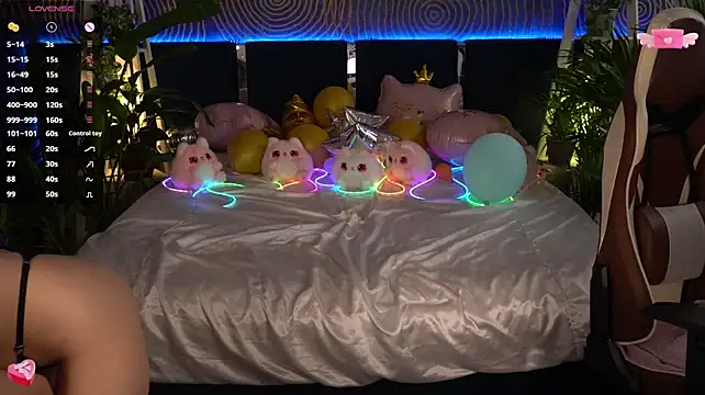 FoxyShy Live XXX-Chat