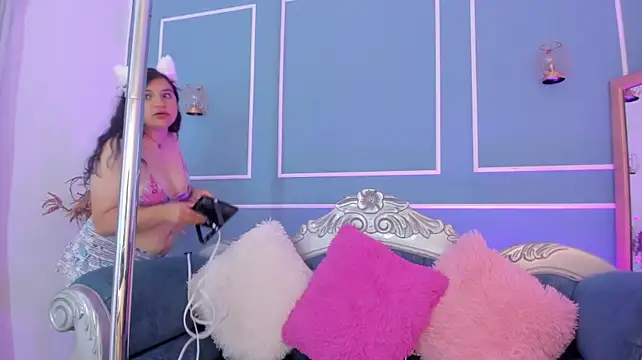 XXX chat uživo modela TaraTaylorr