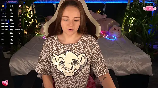 XXX chat uživo modela FoxyShy
