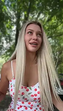 KikiWatson Adlı Modelin Canlı XXX Sohbeti