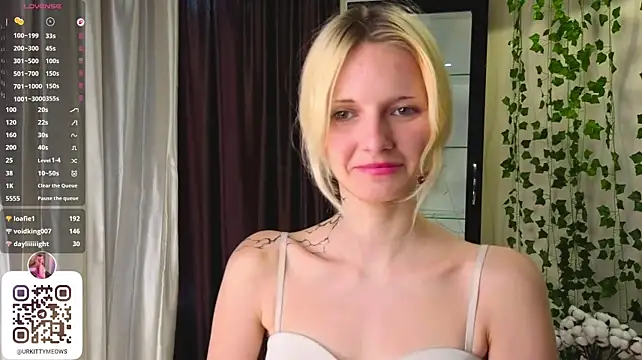 XXX chat uživo modela helly_hoff