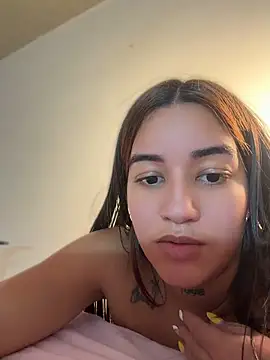 Онлайн чат XXX Little_Gaby_