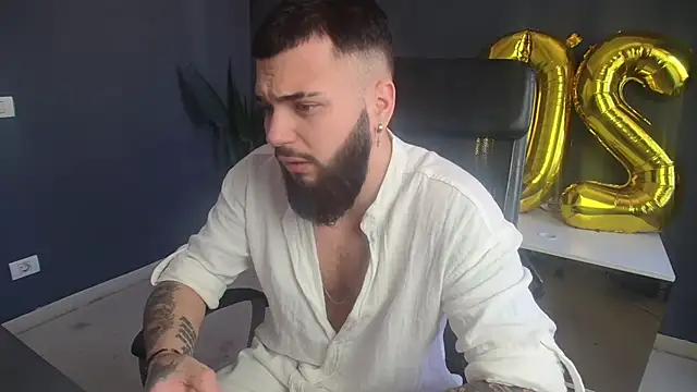 OscarWillss Adlı Modelin Canlı XXX Sohbeti