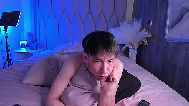 CalvinChapman's Live XXX Chat