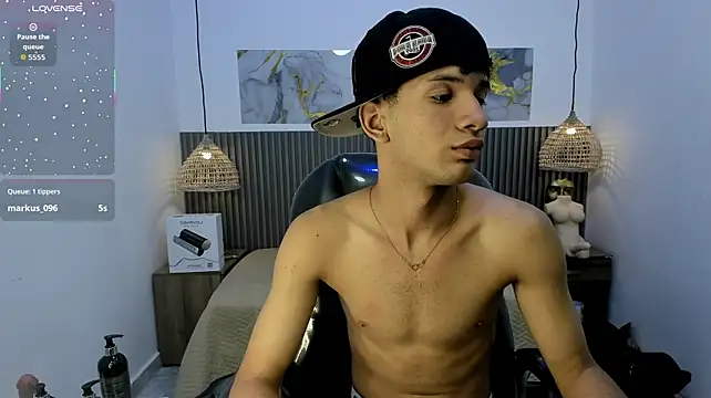 Chat XXX en directo de JDWhite18
