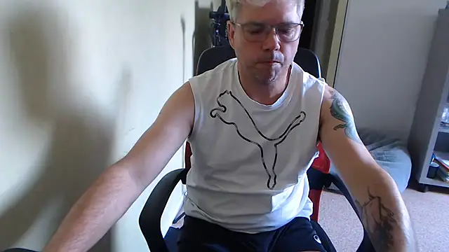 blueandwhite1 Webcamshow
