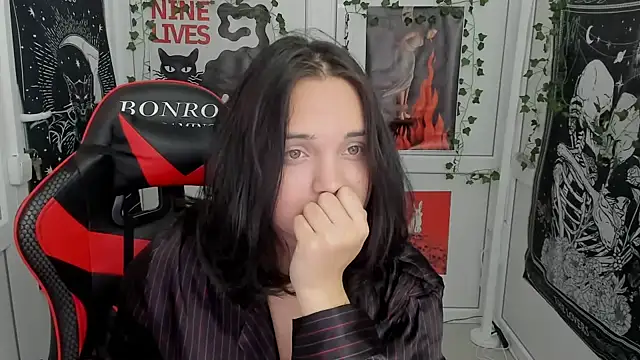 Caroline_cutte Chat XXX in diretta