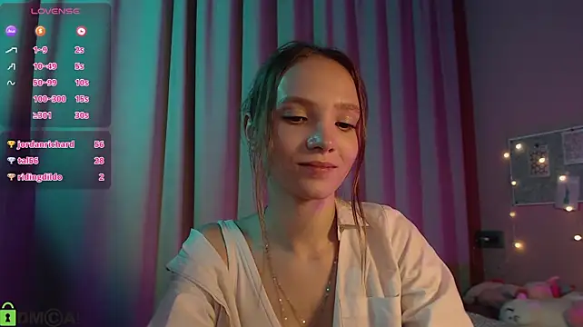 XXX chat uživo modela Adria_Arjona