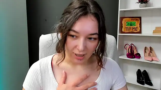 Chatroom XXX en direct de Meagn_Extasy
