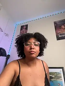 michell_bling1 Adlı Modelin Canlı XXX Sohbeti