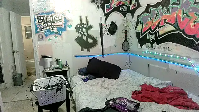 PornStro921 Show in webcam