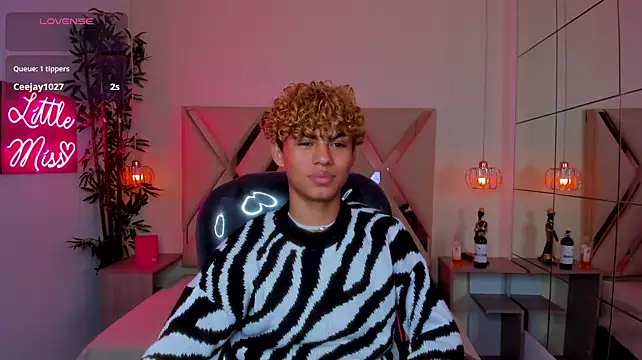 Anyelo_Twink Webcamshow